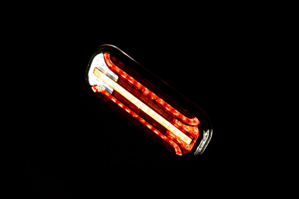 Fristom Fristom FT-230 rechts - inclusief achteruitrijverlichting - LED 215x95x38 mm - met dynamische richtingaanwijzer