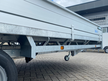 Hulco Geremde Hulco Medax 3 plateauwagen - 611x203 cm laadoppervlak - 3500 kg bruto laadvermogen - 30 cm borden