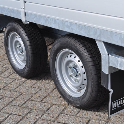 Hulco Geremde Hulco Medax plateauwagen - 335x183 cm - 3000 kg bruto laadvermogen - 30 cm borden