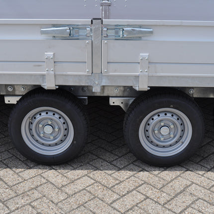 Hulco Geremde Hulco Medax plateauwagen - 502x203 cm - 3500 kg bruto laadvermogen - 30 cm borden - tandemasser