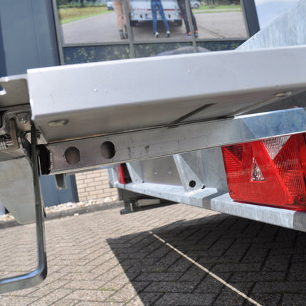 Hulco Geremde Hulco Medax plateauwagen - 611x223 cm - 3500 kg bruto laadvermogen - 30 cm borden