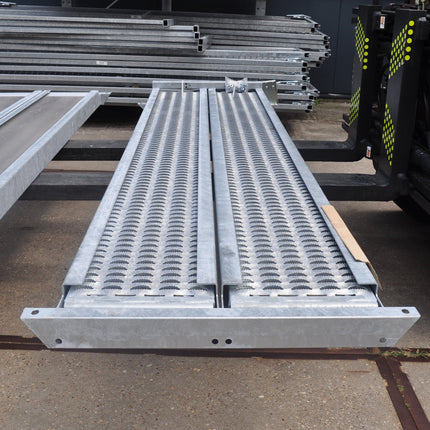Hulco Hulco Medax stalen oprijplaten in cassette - 250x30x6,5 cm