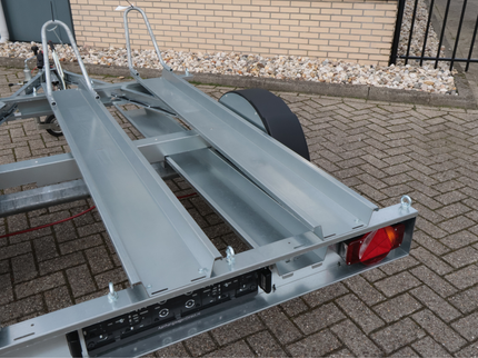 Humbaur Humbaur HM 102113 - motor aanhanger - 1000 kg bruto laadvermogen - laadoppervlakte 209x136 cm - geremd