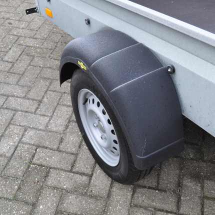 Humbaur Humbaur kunststof spatbord 13 inch - links - 740x190x335 mm