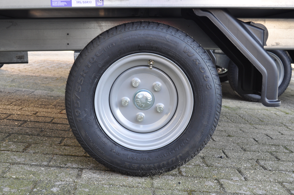 Kargotrail Compleet wiel - 195/55R10C band + velg - ET+25-  mercedes steek: 5x112 - draagvermogen 750 kg - 10 PR - naafdiameter 67 mm