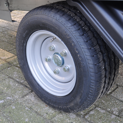 Kargotrail Compleet wiel - 195/55R10C band + velg - ET+25-  mercedes steek: 5x112 - draagvermogen 750 kg - 10 PR - naafdiameter 67 mm