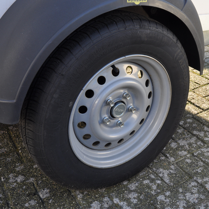 Kargotrail Compleet wiel 195/65R15 band + velg - steek 5x112 - 690kg draagvermogen -  naafdiameter 67 mm