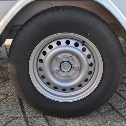 Kargotrail Compleet wiel 195/70R14C band +  velg - mercedes steek 5x112 - 900kg draagvermogen - naafdiameter 67 mm