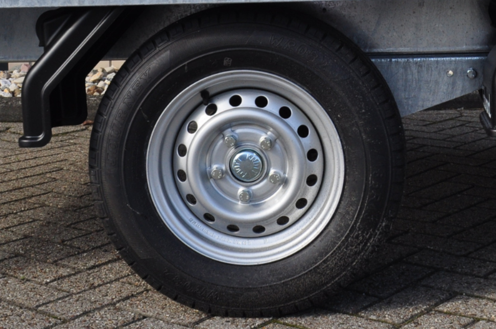 Kenda Compleet aanhanger wiel - 165/80R13C - steekmaat: 5x112 - draagvermogen: 710 kg - naafdiameter: 67 mm