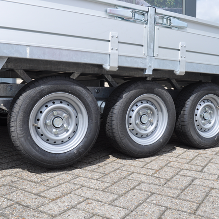 Kenda Compleet aanhanger wiel - 185/60R12C - steekmaat: 5x112 - draagvermogen: 900 kg - naafdiameter:  67 mm