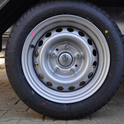 Kenda Compleet wiel 195/50 R13C + velg - steek 5x112 - 900 kg - 67 mm naafdiameter