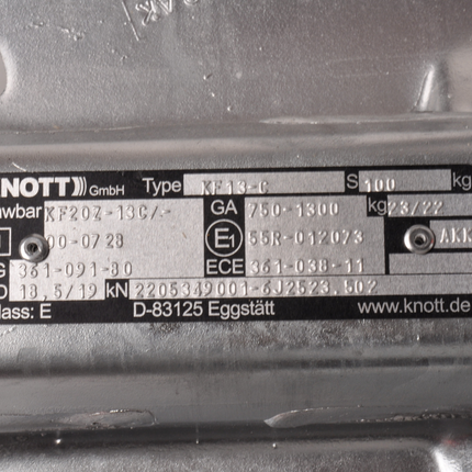 Knott Knott oplooprem aanhanger - KF13-C mechanisch - maximaal trekvermogen: 1300 kg - V-dissel montage - incl. neuswielconsole