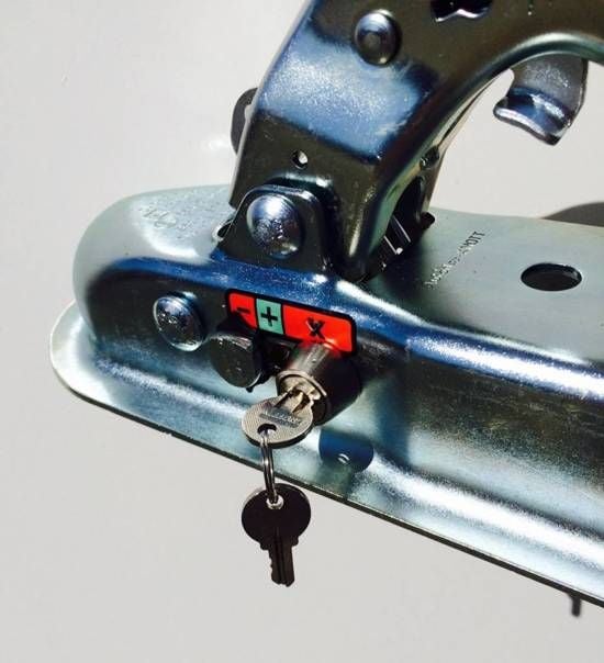 Erioscar 2 stuks aanhangersloten met 4 sleutels, steekslot voor aanhangerkoppeling Compatibel met Erde Daxara Maypole aanhangers, aanhangerkoppeling koppelingsslot Erioscar 2 stuks aanhangersloten met 4 sleutels, steekslot voor aanhangerkoppeling Compatibel met Erde Daxara Maypole aanhangers, aanhangerkoppeling koppelingsslot