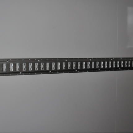 Novio Rails voor ladingzekering  2,5 mm dikte -150 & 250 cm