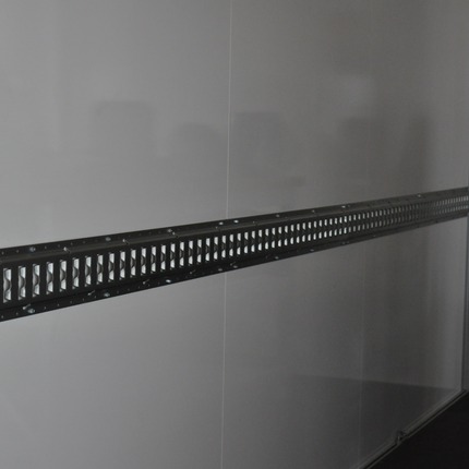 Novio Rails voor ladingzekering  2,5 mm dikte -150 & 250 cm